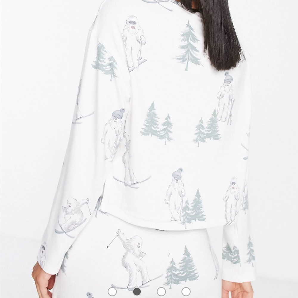Gilly Hicks tree print/skiing yeti 2pc. Pyjama set in white size small NWT - Picture 2 of 16